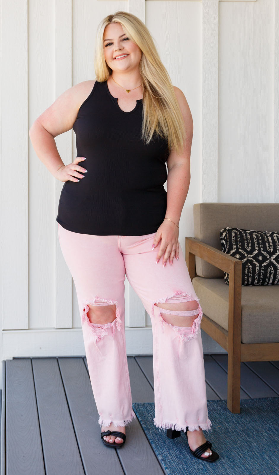 Babs Distressed Straight Jeans in Pink