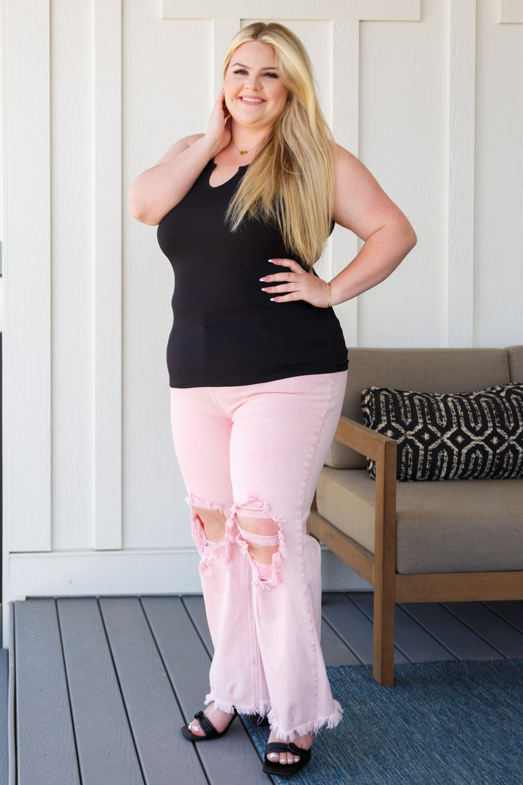 Babs Distressed Straight Jeans in Pink