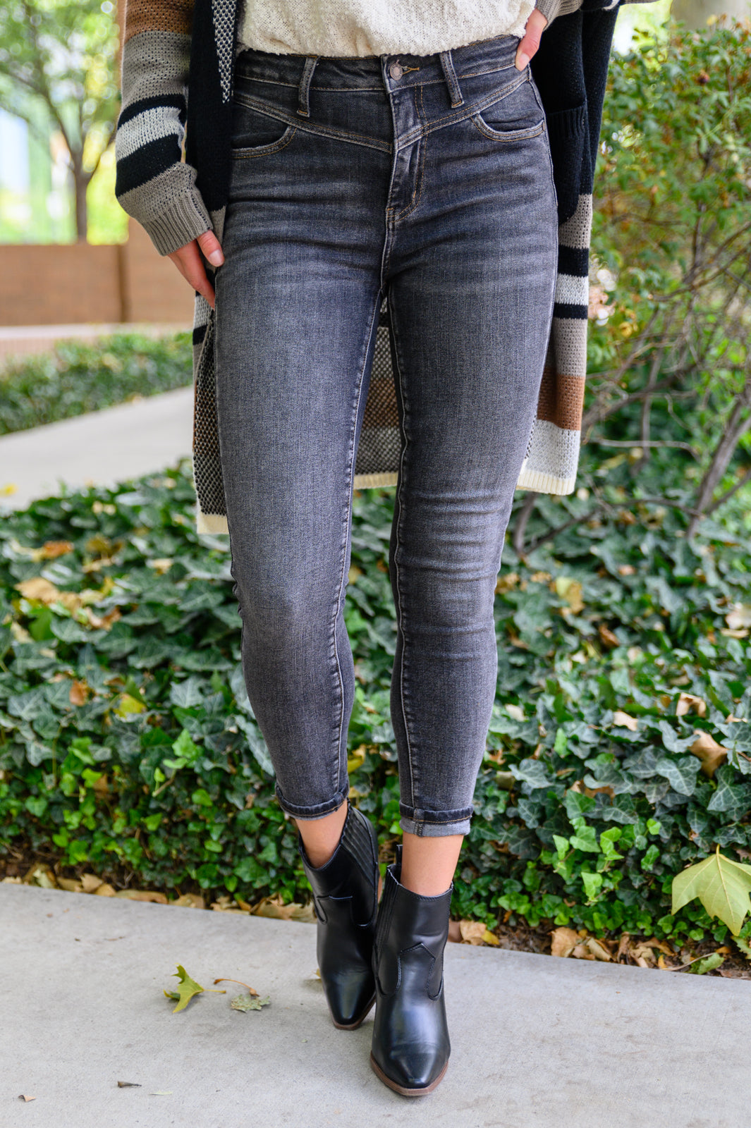 Tabitha Front Yoke Skinny Black Wash Jeans